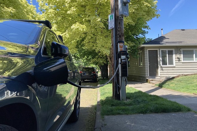 How to Charge Electric Car Without Driveway