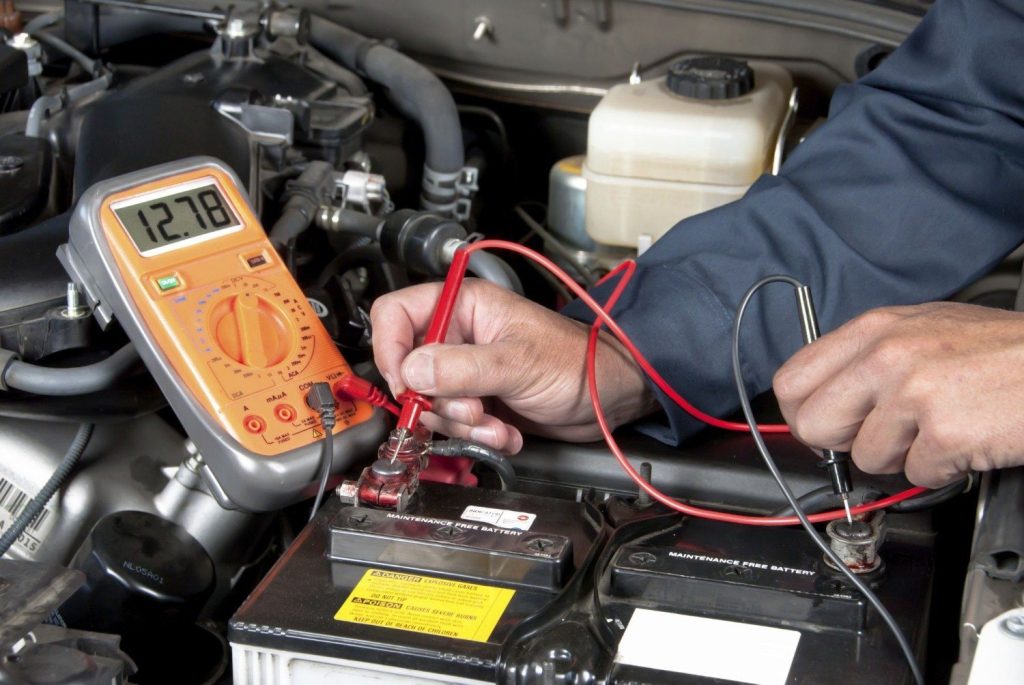 How to Clean Electrical Connections on a Car