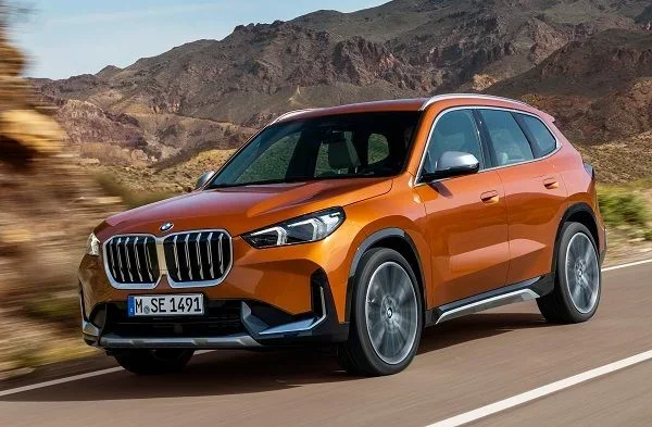 Is Bmw X1 a Crossover or Suv