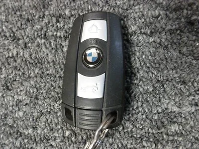 Does Bmw X1 Lock Automatically