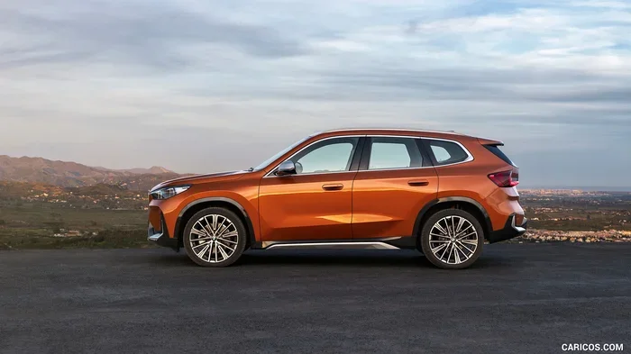 Is Bmw X1 a Hatchback